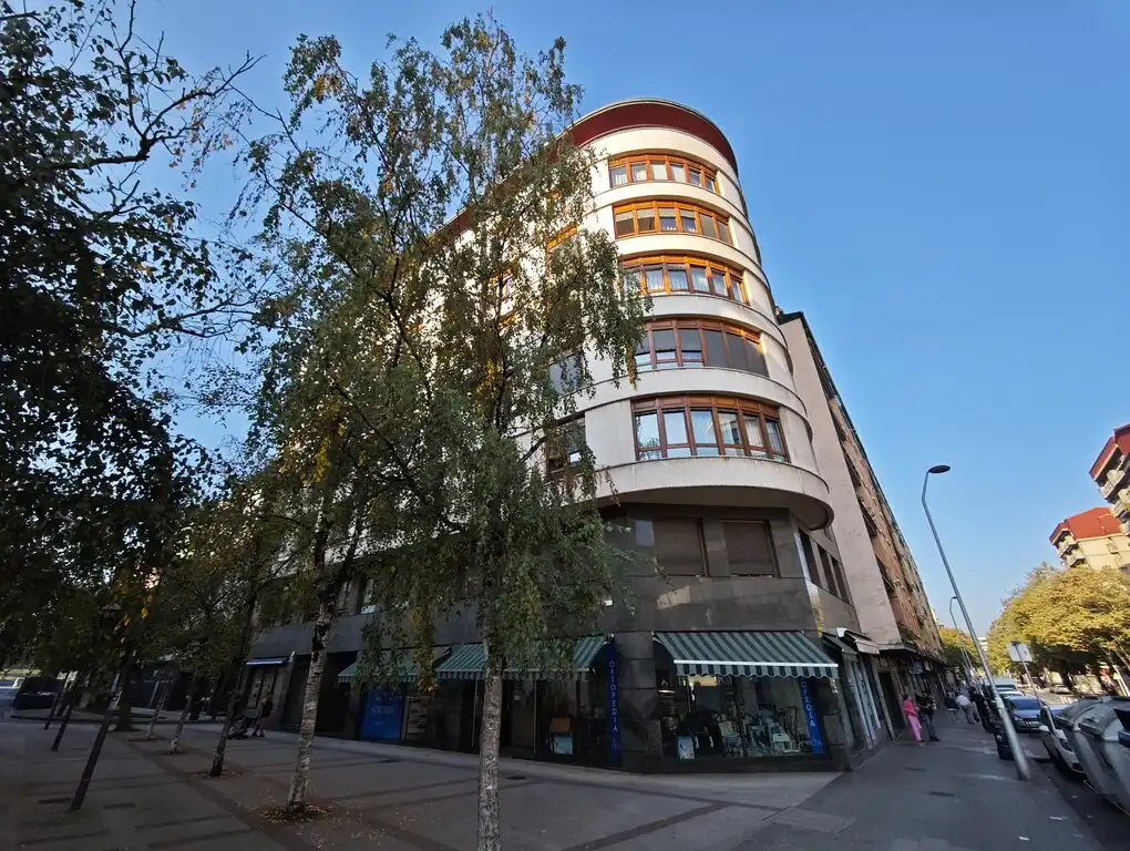 Exterior view of Office for rent in Durango  with Air Conditioner, Heating and Internet