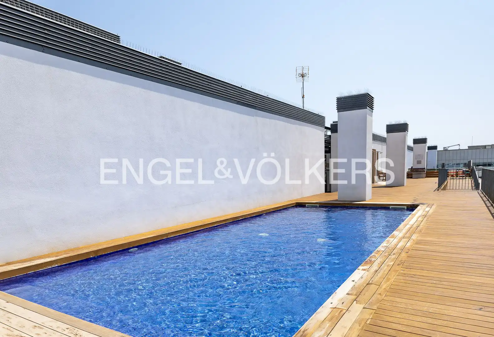 Piscina de Piso de alquiler en Barcelona con Aire acondicionado, Calefacción y Parquet