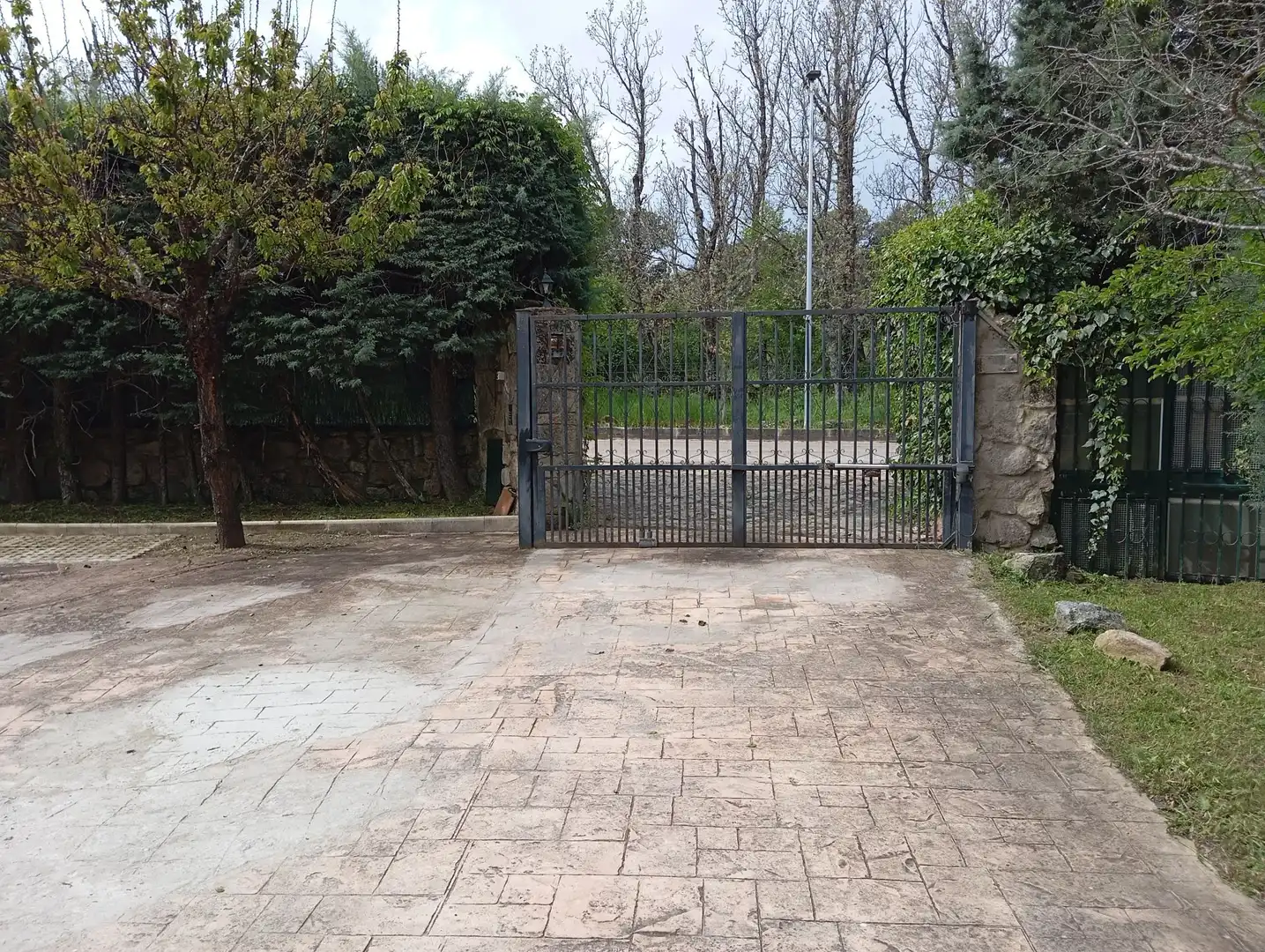 Garden of Houses for sale in Valdemorillo