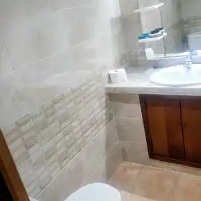 Bany de Casa o xalet en venda en Aldeanueva de la Vera amb Moblat