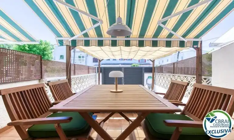 House for sale in Ebre