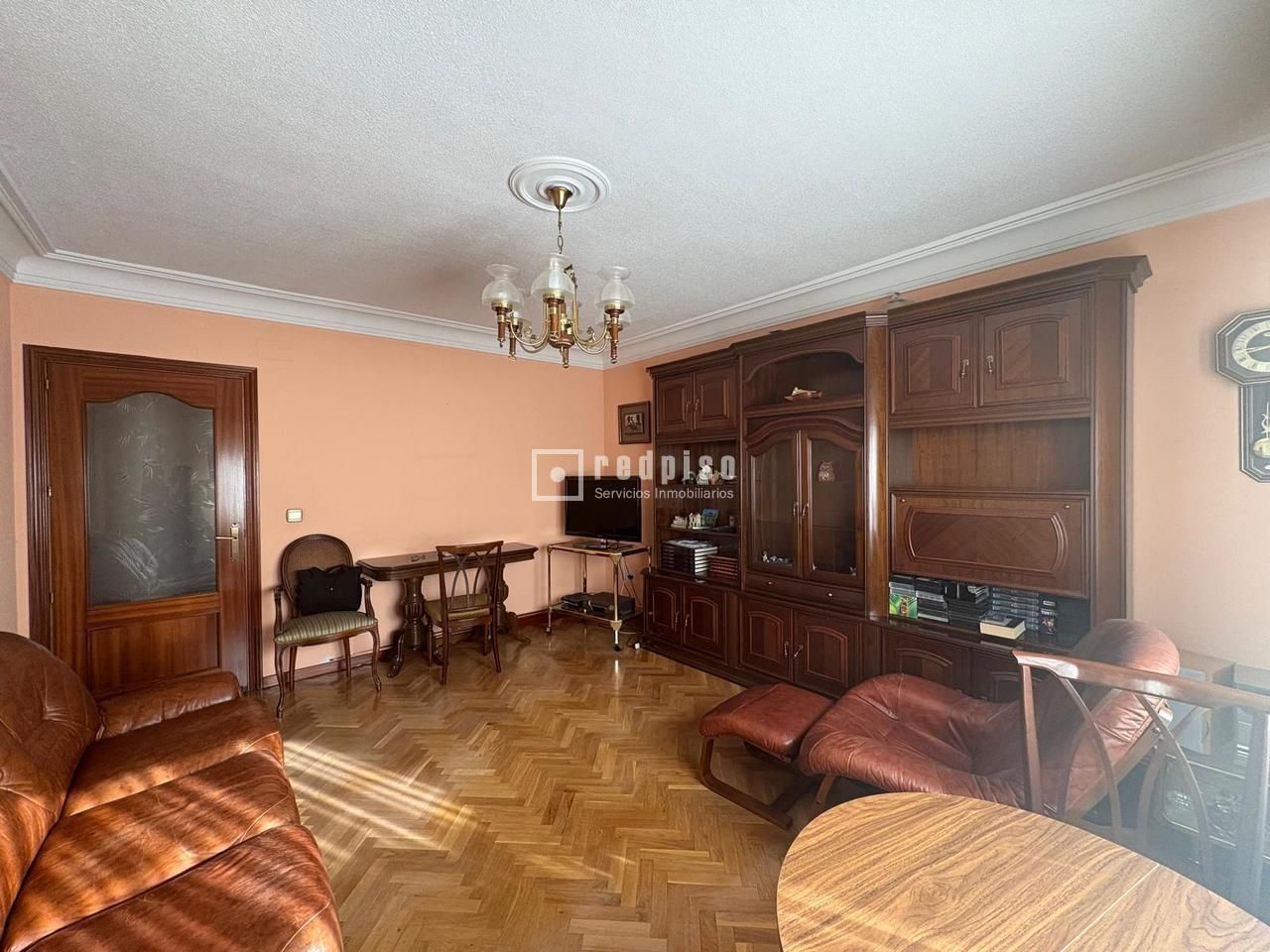 Sala d'estar de Pis en venda en  Madrid Capital amb Aire condicionat, Parquet i Terrassa