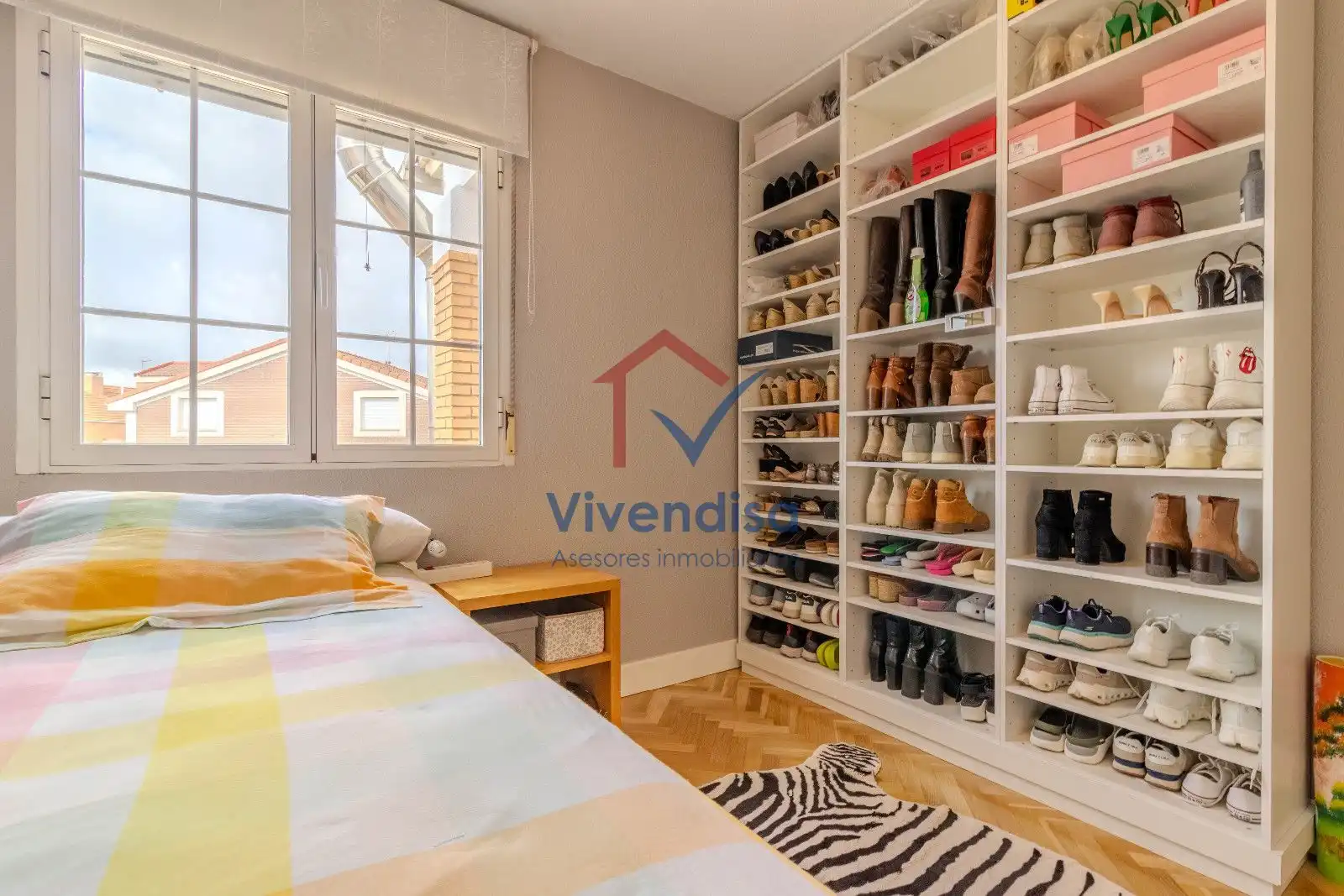 Habitación de Casa adosada en venta en Cabanillas del Campo con Terraza y Piscina
