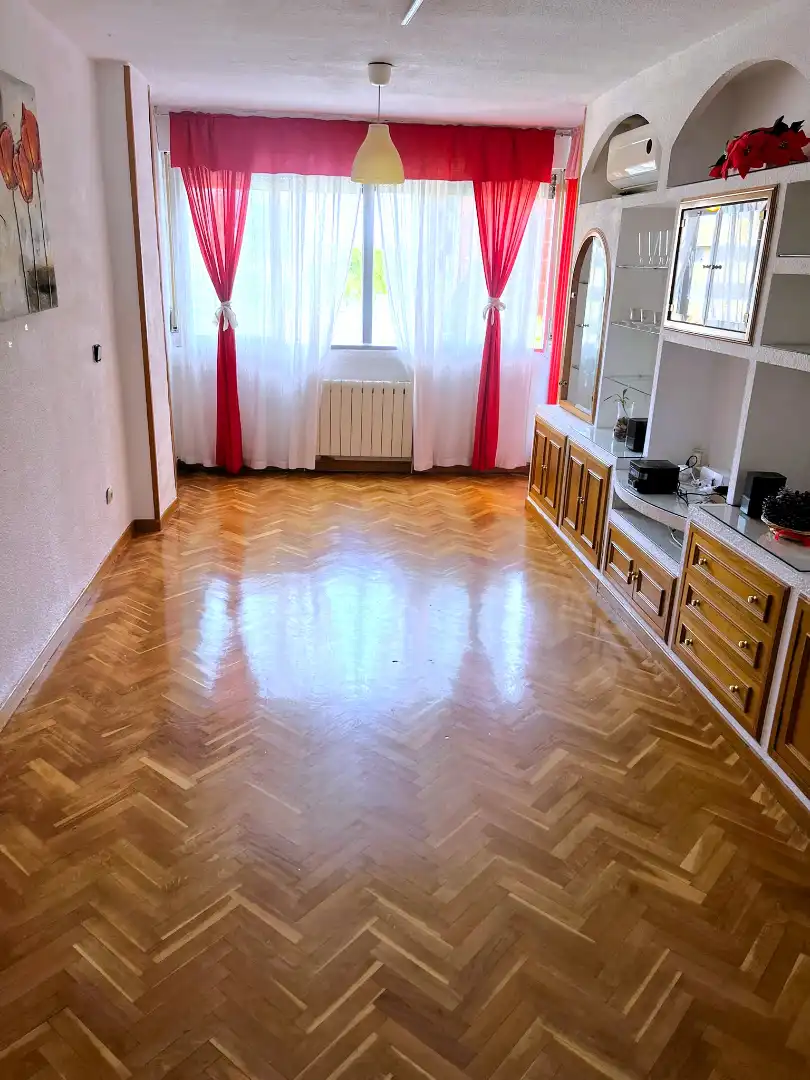 Piso en venta en Plaza de Alua, 2, El Arroyo - La Fuente