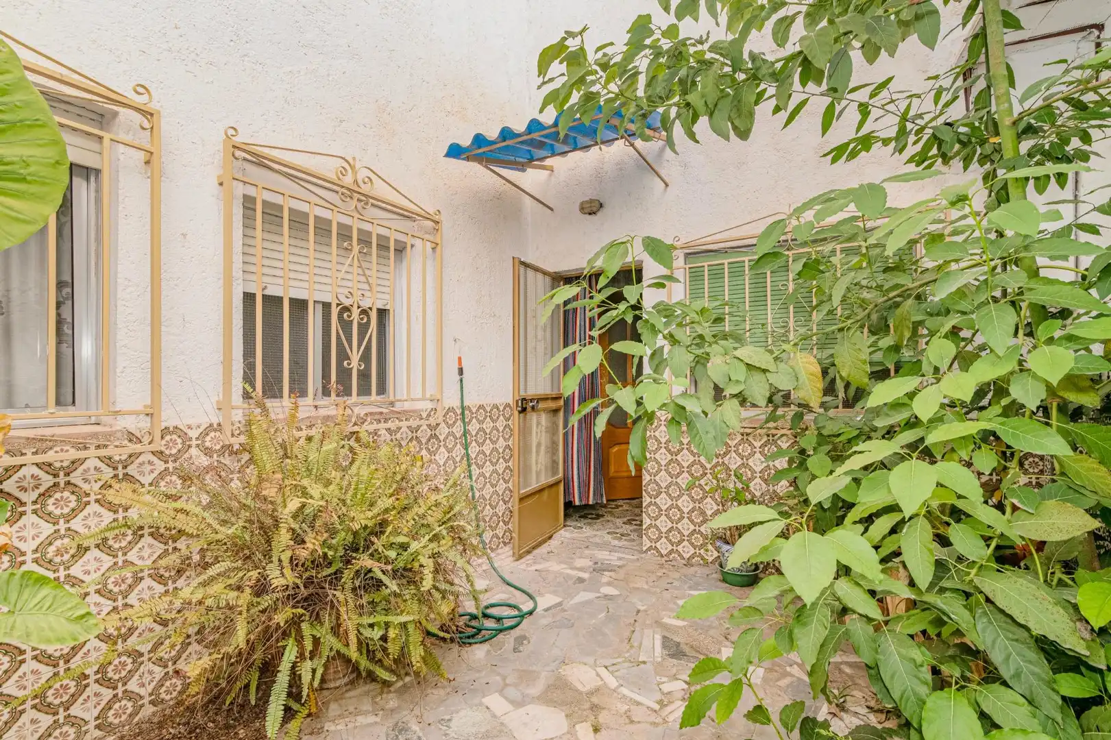 Exterior view of Houses for sale in Granada  with Terrace