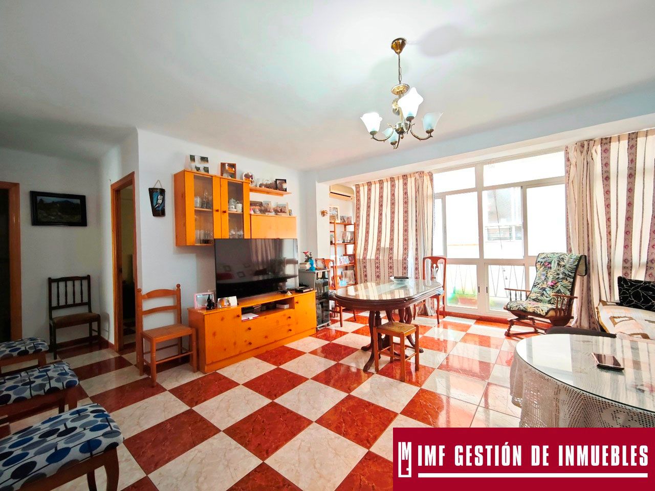 Sala d'estar de Pis en venda en Vélez-Málaga amb Aire condicionat i Terrassa