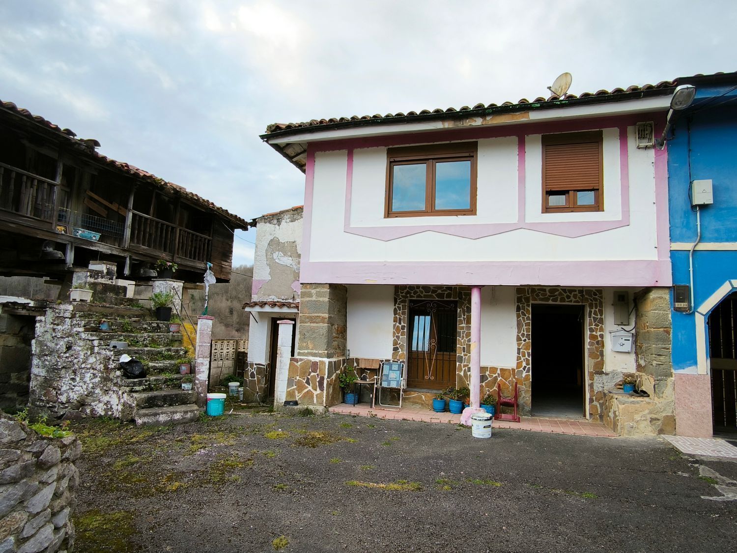Vista exterior de Casa adosada en venda en Siero