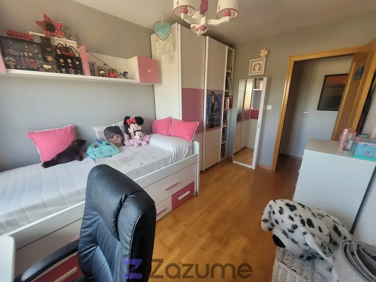 Bedroom of Flat for rent in Laguna de Duero  with Heating, Parquet flooring and Furnished