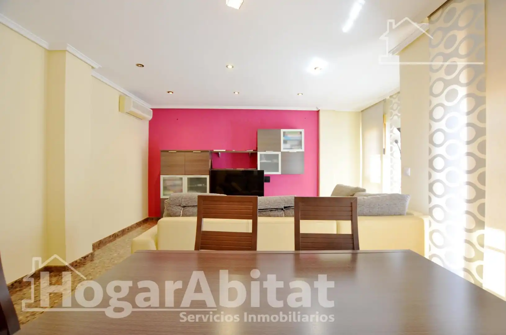 Sala de estar de Piso en venta en Tavernes de la Valldigna con Aire acondicionado, Calefacción y Trastero