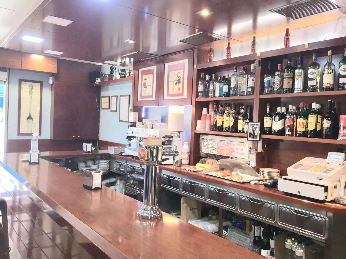 Business premises for transfer in Eixample, imagen 4