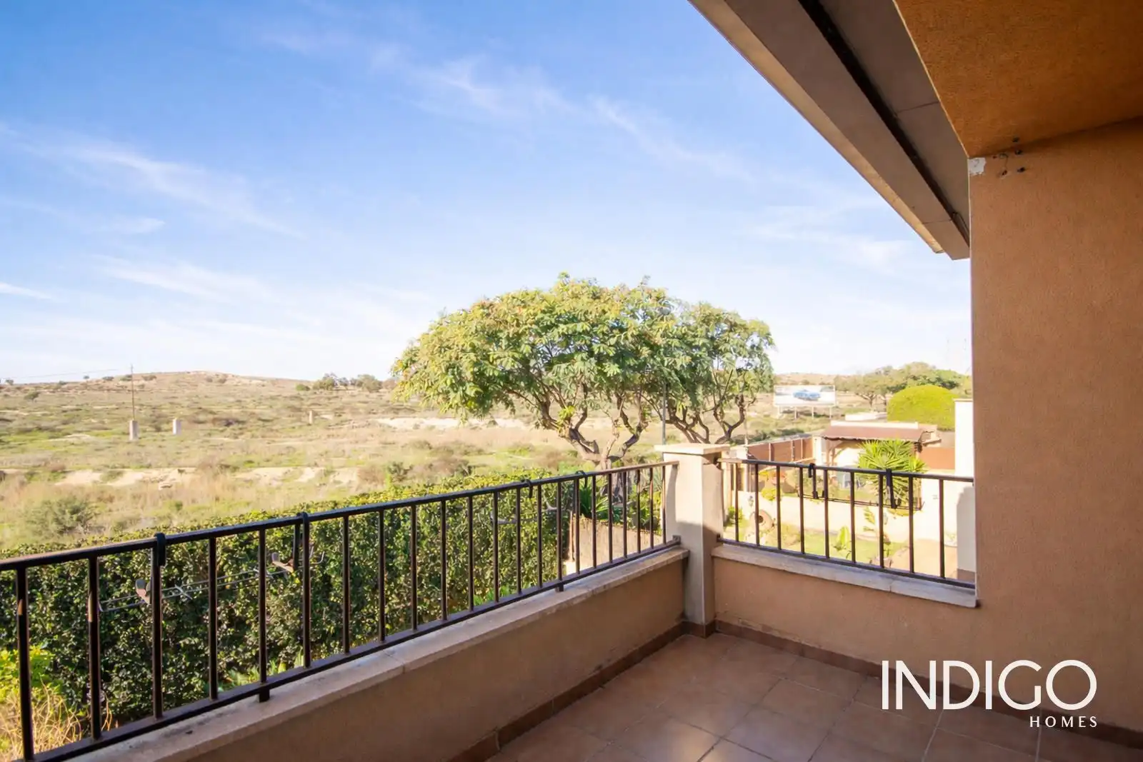 Terrassa de Casa adosada en venda en Alicante / Alacant amb Aire condicionat, Jardí privat i Piscina