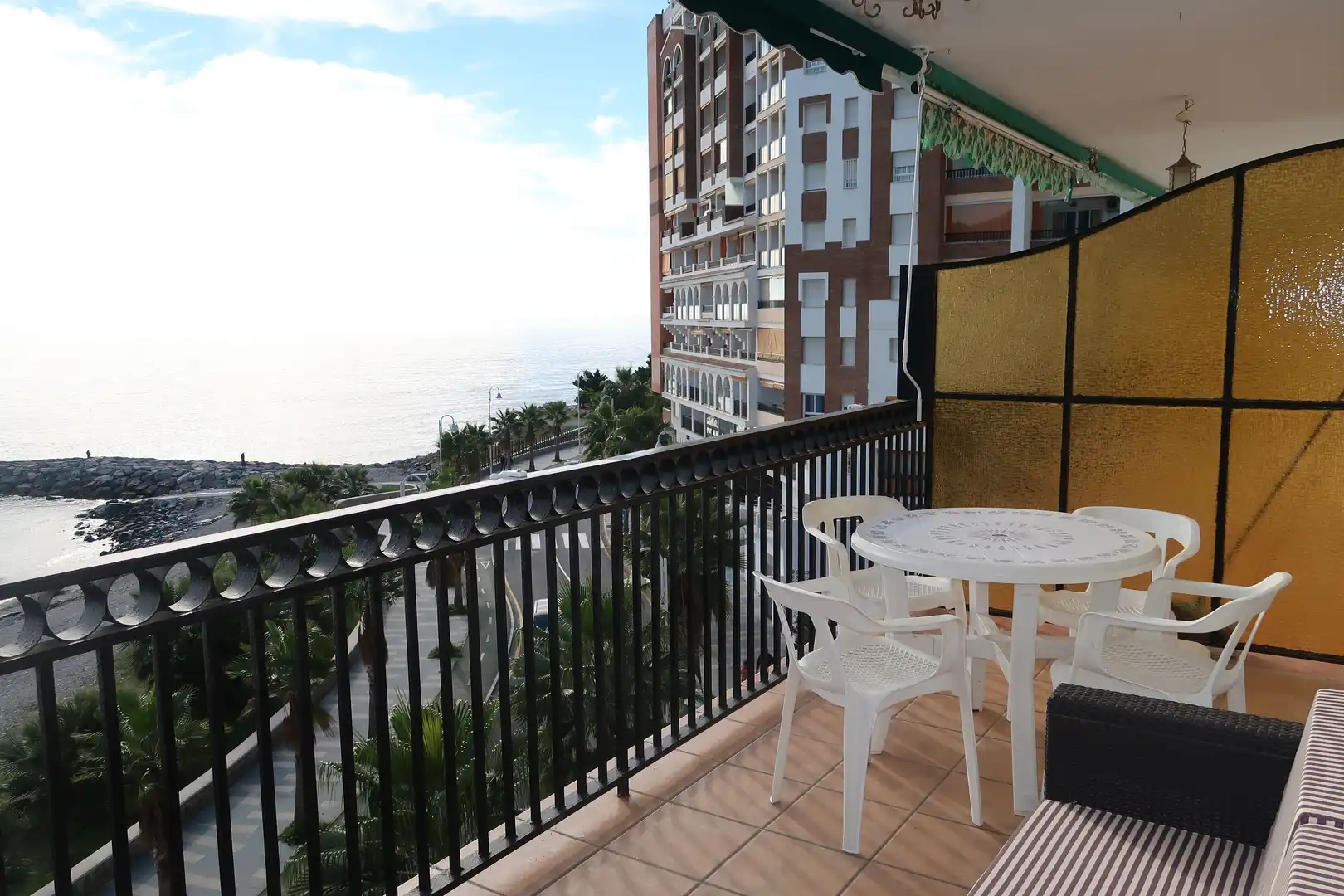 Terrasse von Wohnungen zur Miete in Almuñécar mit Terrasse, Waschmaschine und Mikrowelle