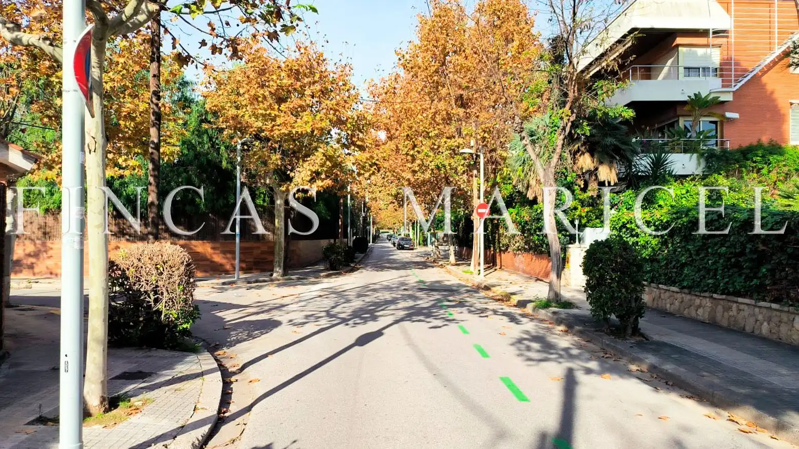 Vista exterior de Casa o xalet en venda en Sitges amb Aire condicionat, Calefacció i Jardí privat