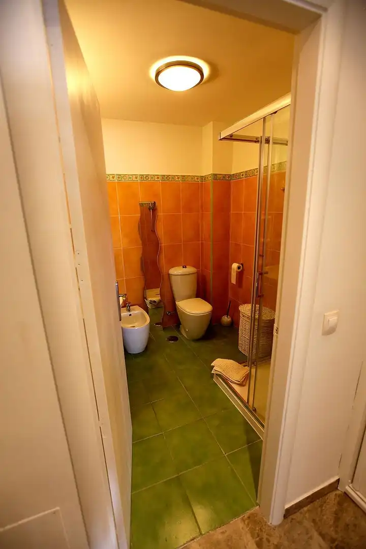 Bathroom of Study for sale in Ciudad Real  with Air Conditioner, Heating and Storage room