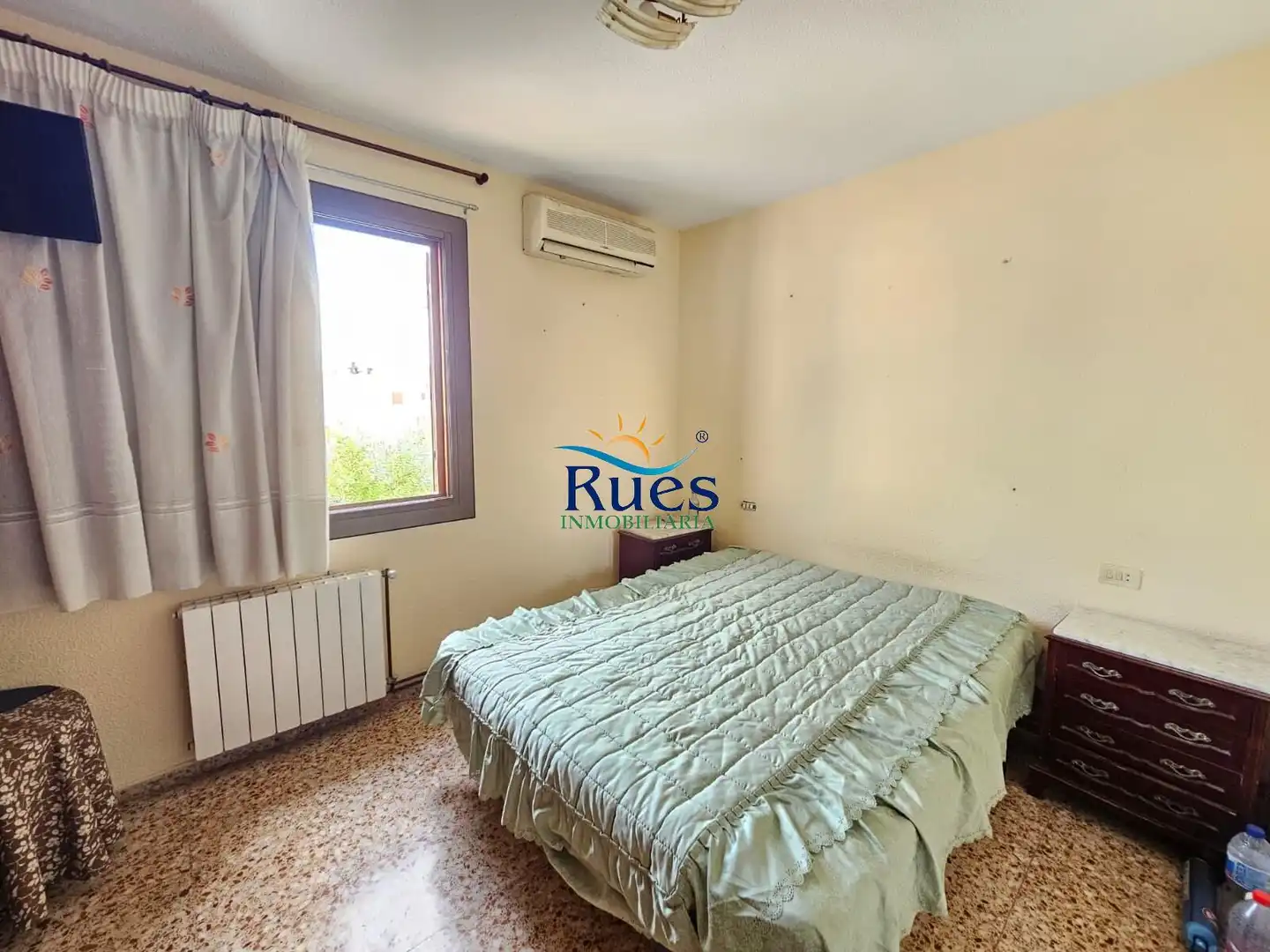 Habitación de Casa adosada en venta en Benicasim / Benicàssim con Aire acondicionado y Calefacción