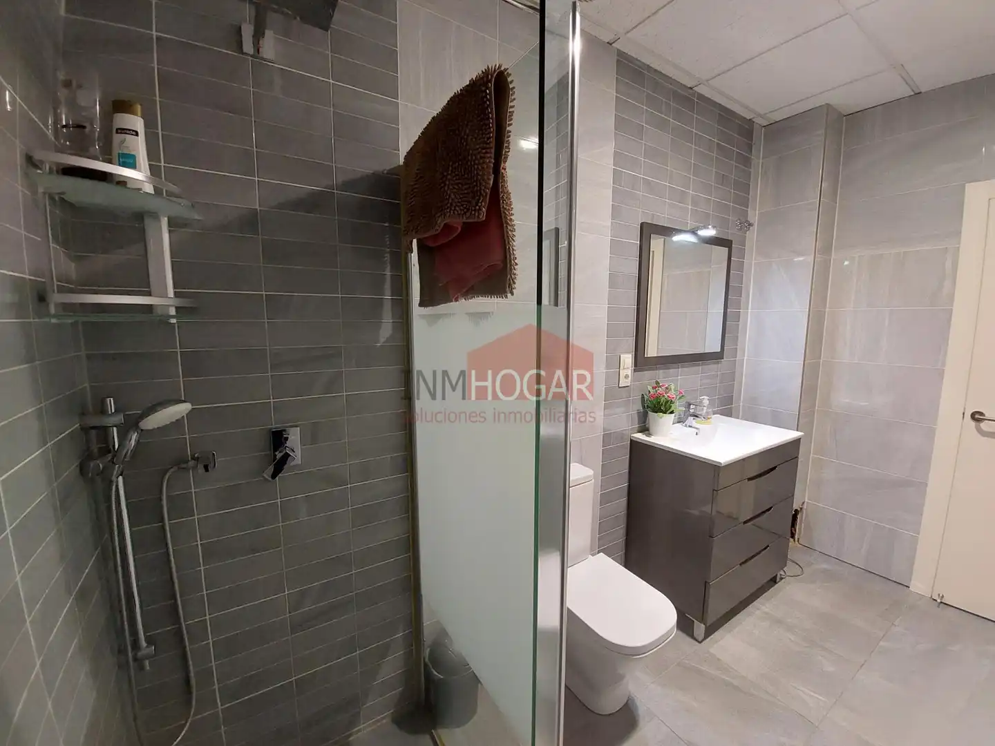 Bathroom of Houses for sale in Sanchidrián  with Private garden, Parquet flooring and Terrace