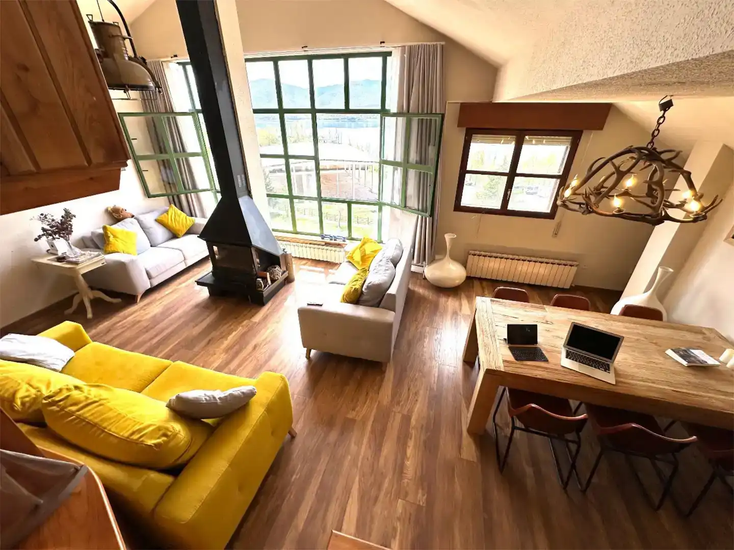 Sala de estar de Piso en venta en Riaño con Trastero y Amueblado