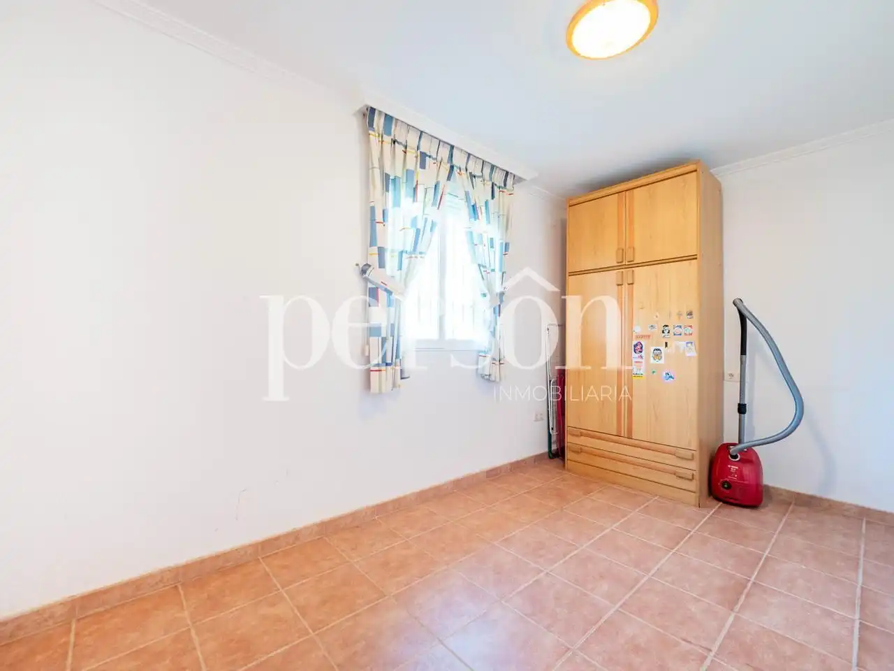 Habitación de Casa o chalet en venta en Chiva con Jardín privado, Terraza y Piscina