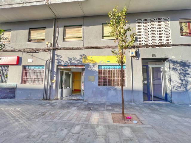 Local comercial en Venta en Plaza de Toros - Avenida Chapí - Trinquete