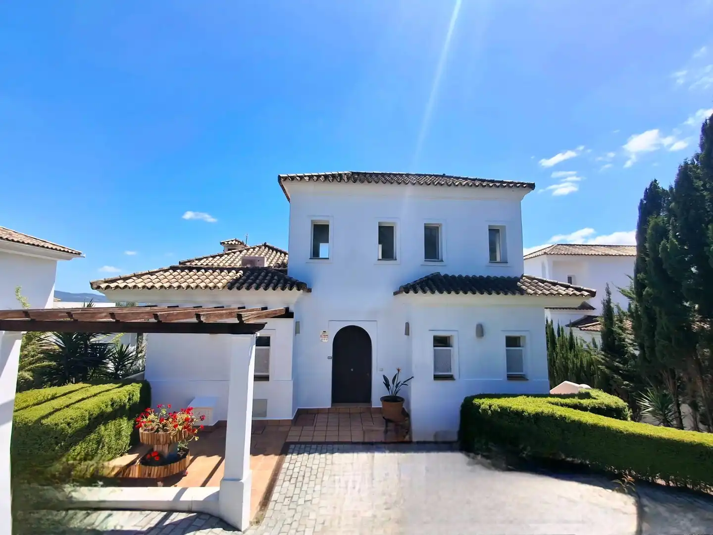 Vista exterior de Casa o xalet en venda en Benalup-Casas Viejas amb Aire condicionat, Calefacció i Jardí privat