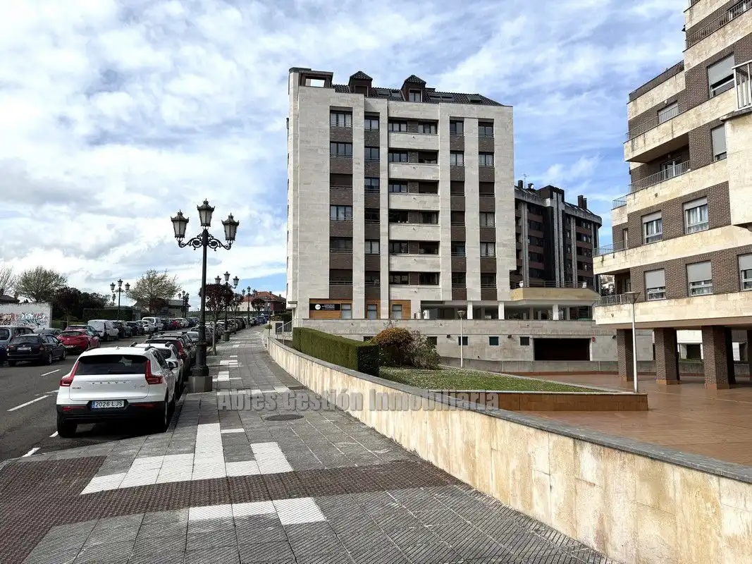 Wohnung zur Miete in Nava, 4, Montecerrao
