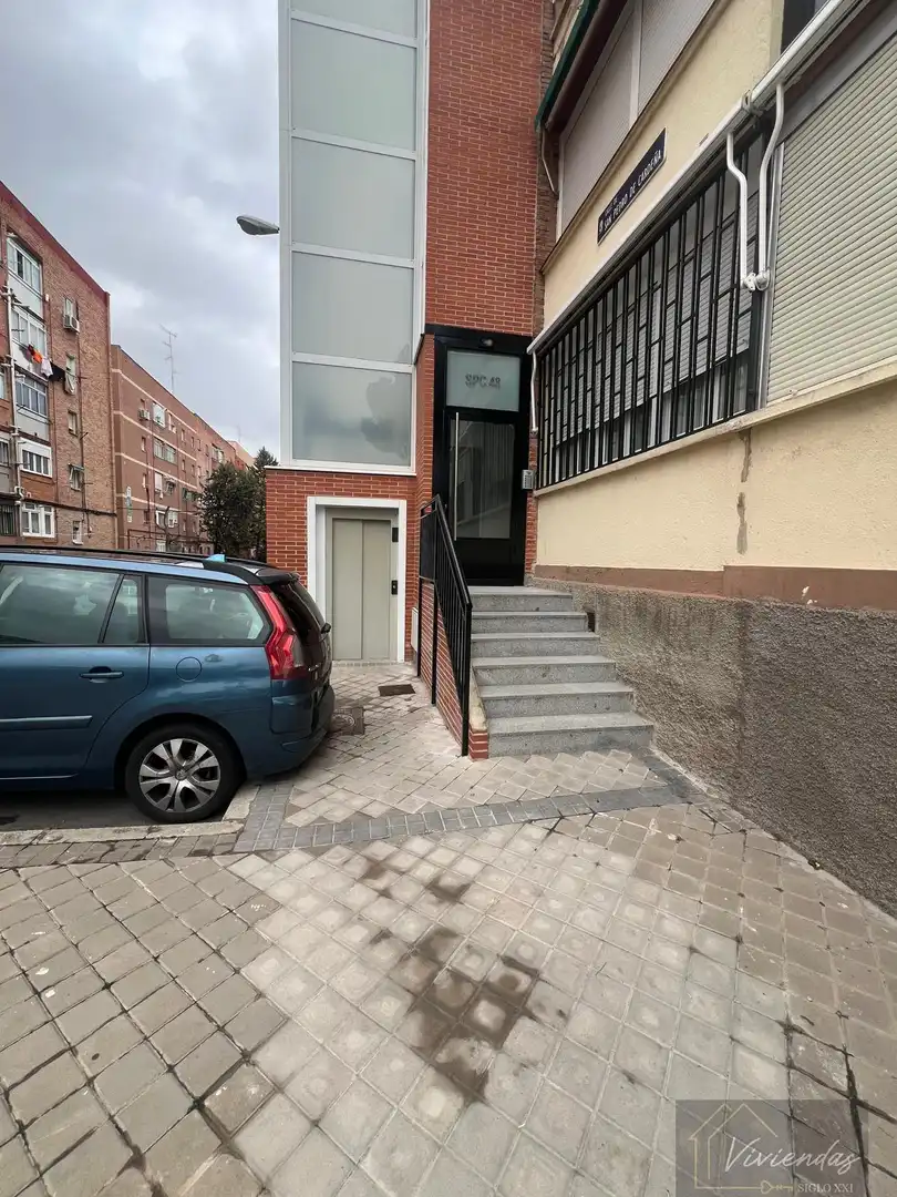 Vista exterior de Pis en venda en Madrid amb Aire condicionat, Calefacció i Terrassa