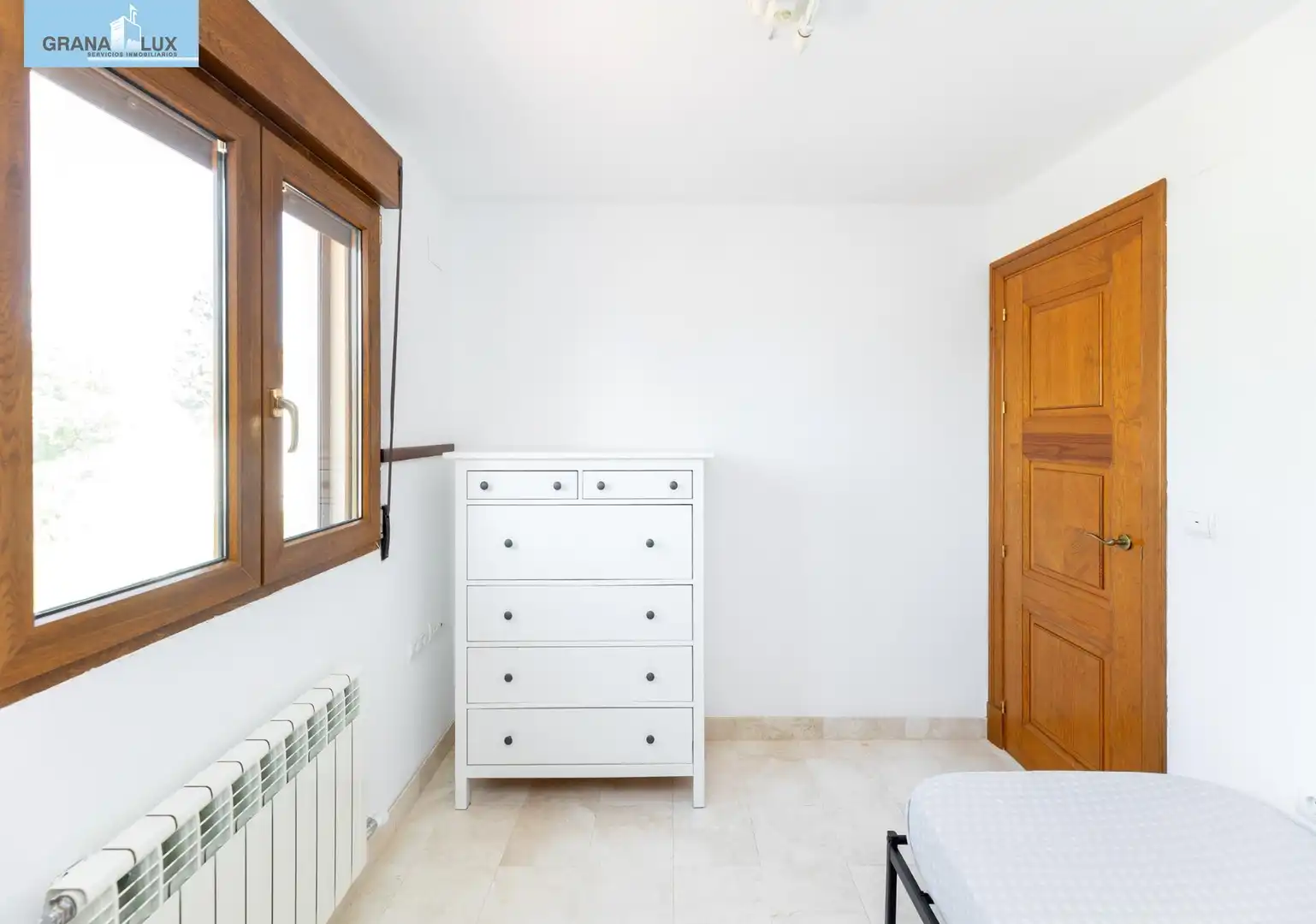 Dormitori de Casa o xalet en venda en Albolote amb Aire condicionat, Calefacció i Jardí privat