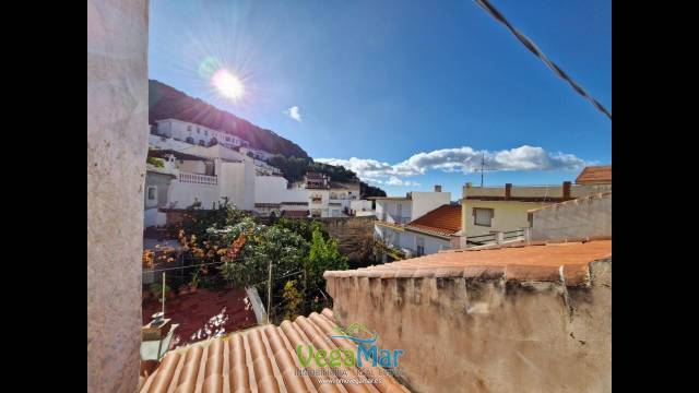 Casa-chalet en Venta en Centro Lentegí en Lentegí