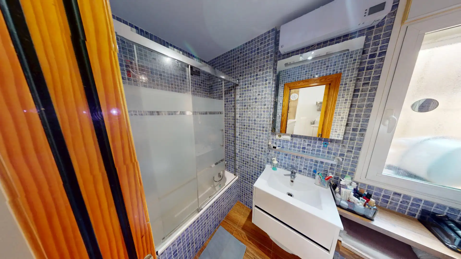 Baño de Piso en venta en Bailén - Miraflores