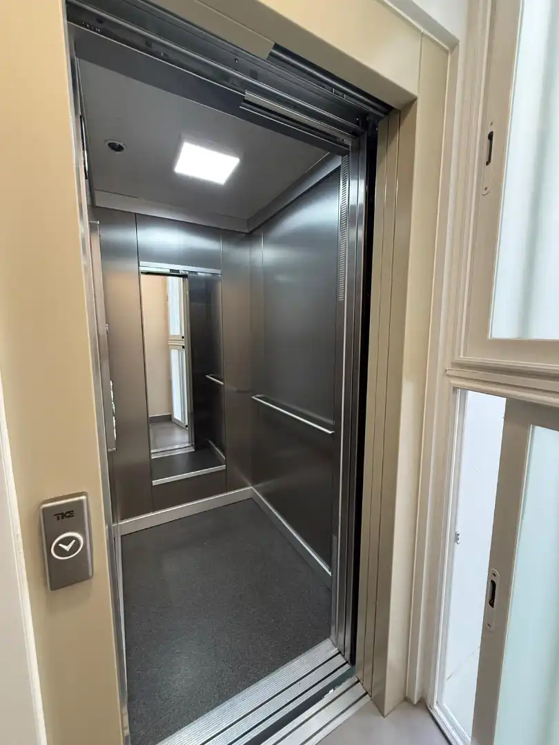 Flat for sale in Madrid  with Air Conditioner and Heating