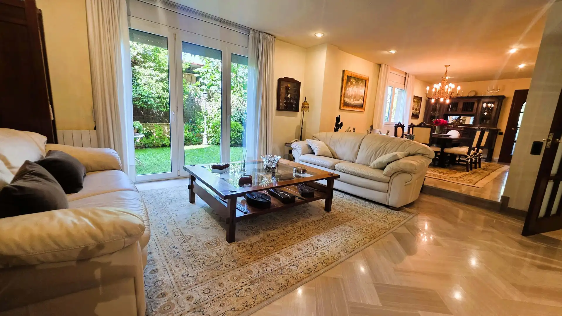 Sala de estar de Casa o chalet en venta en Sant Cugat del Vallès con Aire acondicionado, Calefacción y Terraza