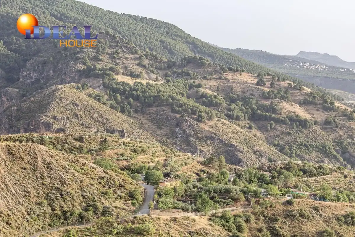Finca rústica en venta en Monachil con Jardín privado y Piscina comunitaria