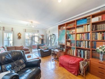 Flat with lift to rent in Dionisio Ridruejo