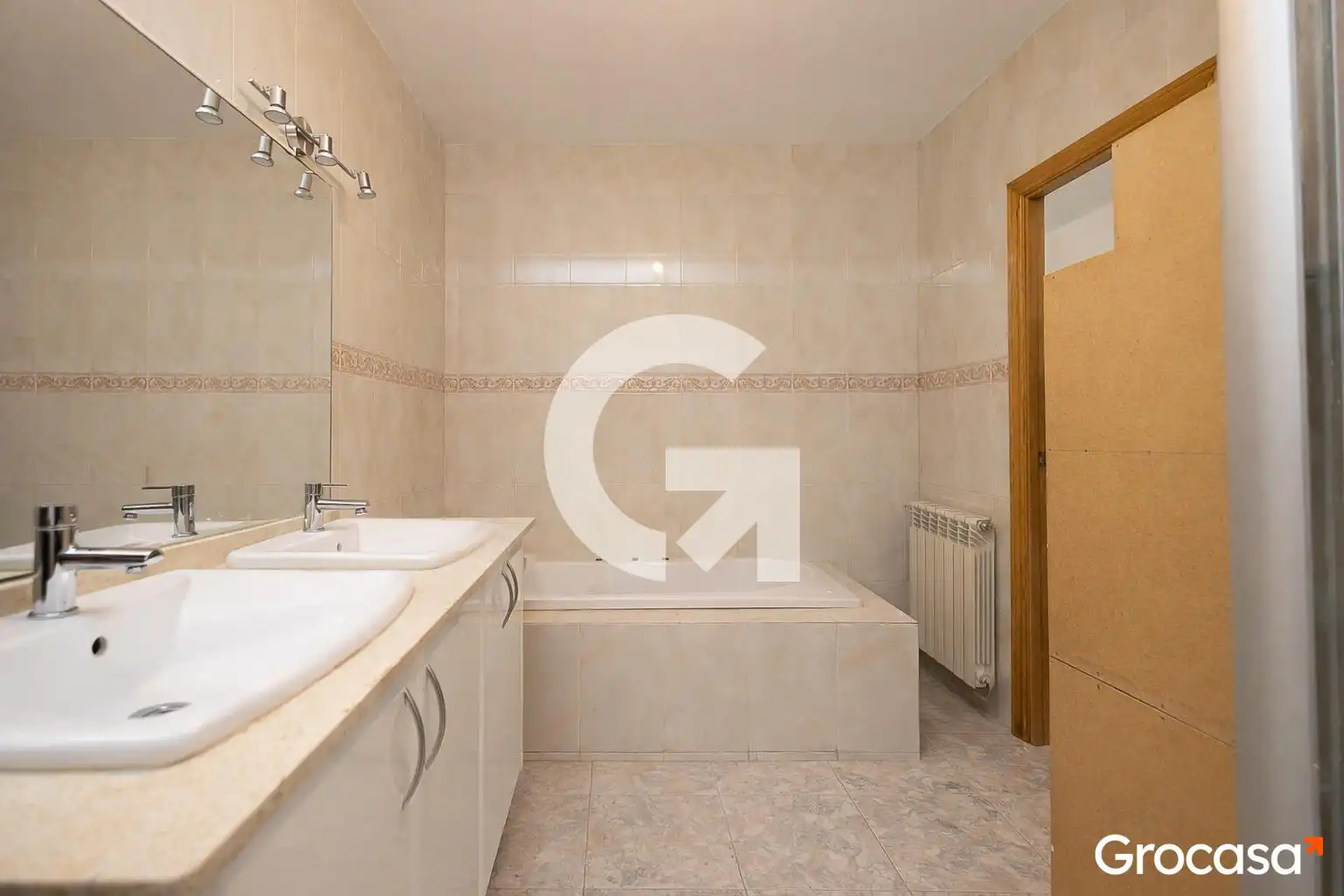 Baño de Casa o chalet en venta en Vallirana con Aire acondicionado, Calefacción y Jardín privado