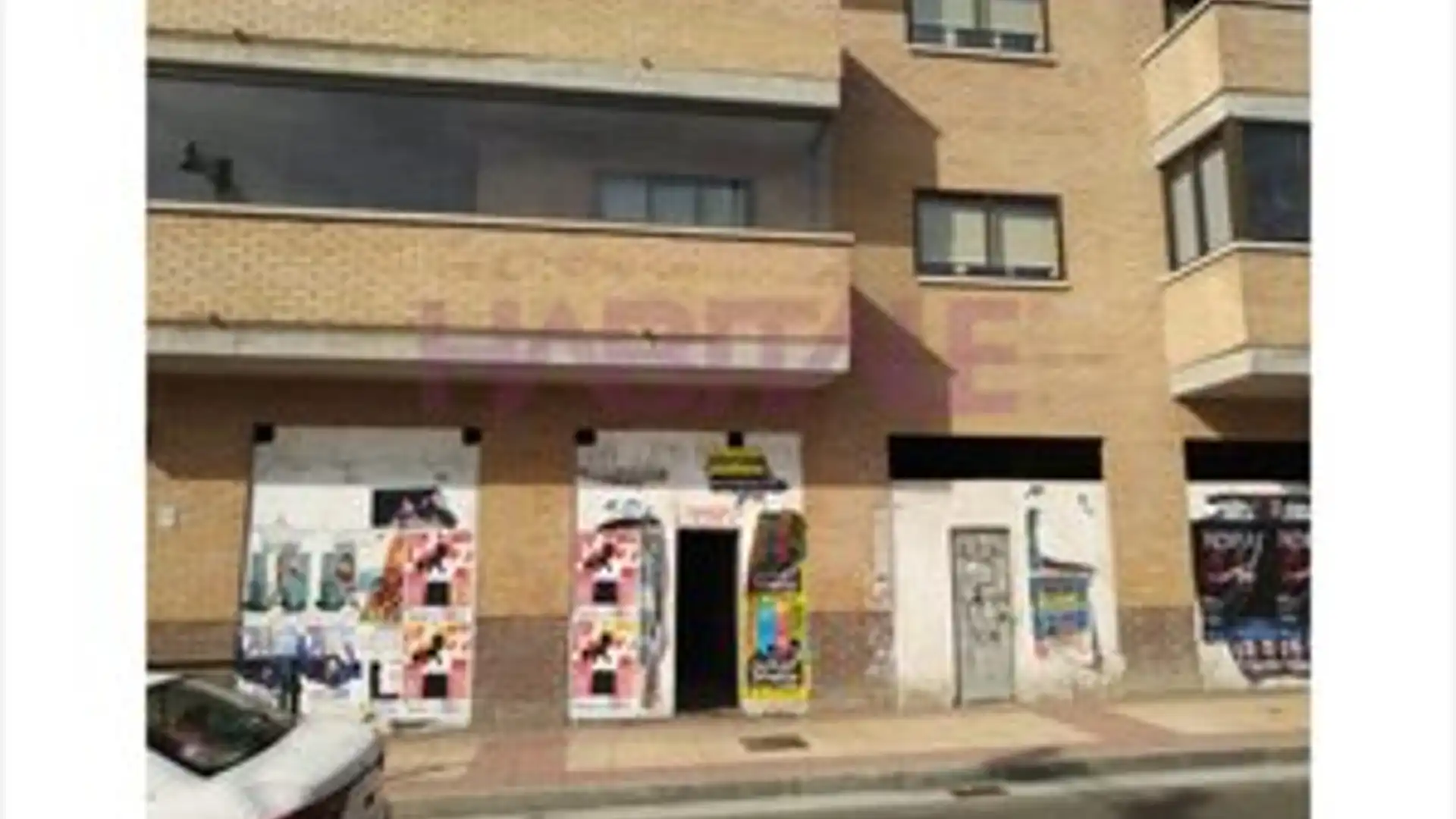 Vista exterior de Local en venta en  Zaragoza Capital