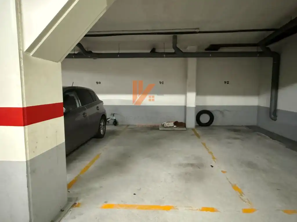 Parkplatz von Maisonette zum Verkauf in Ames mit Möbliert