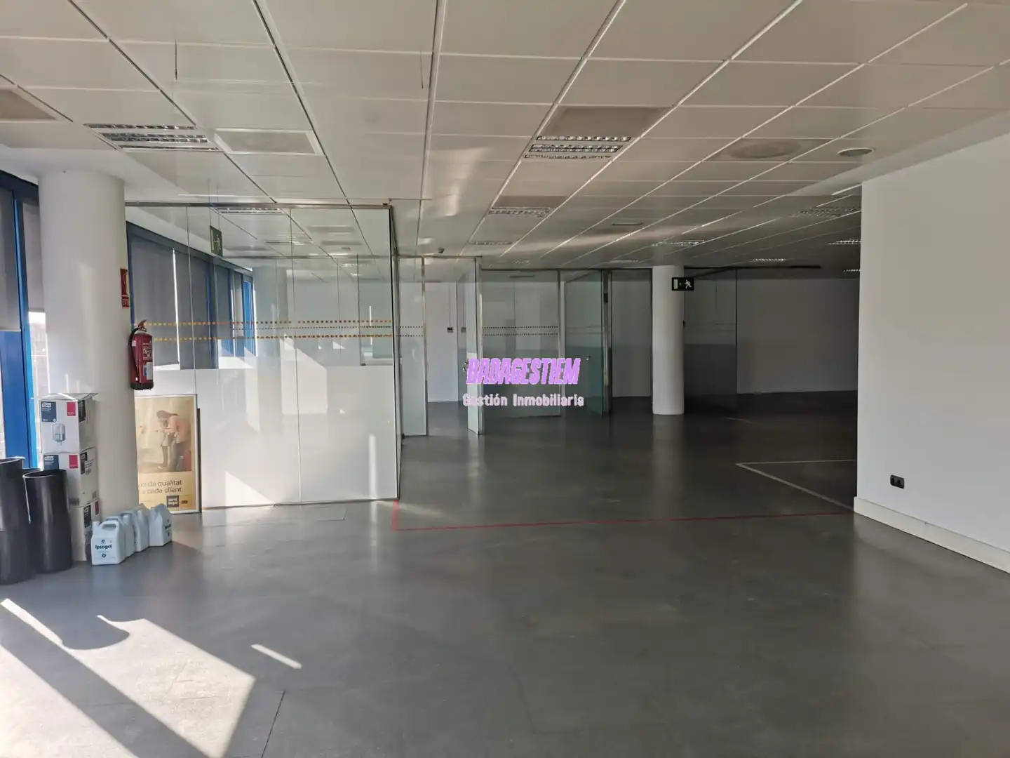 Oficina de alquiler en Badalona