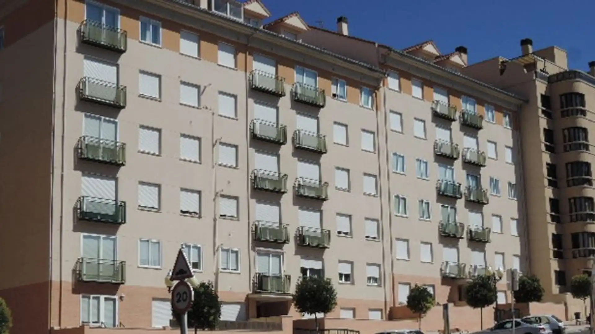 Piso en venta en AGUSTIN RODRIGUEZ SAHAGUN, Universidad