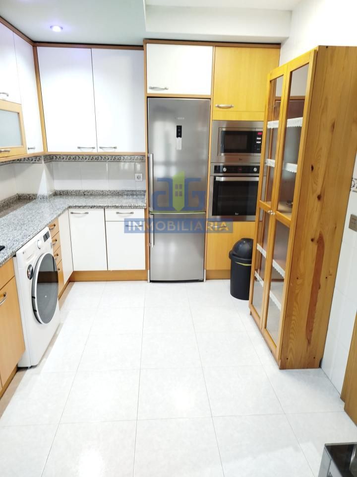 Kitchen of Single-family semi-detached for sale in Sariegos  with Heating, Private garden and Parquet flooring