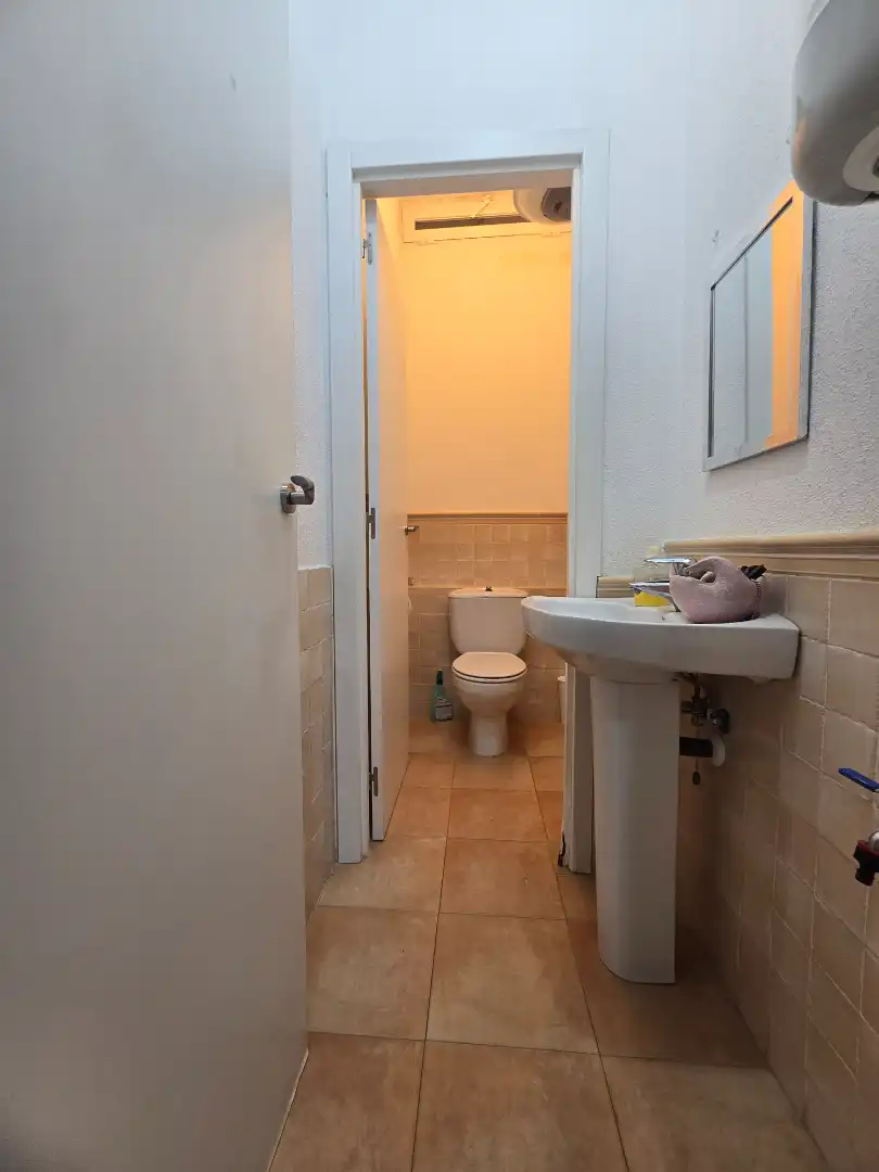 Badezimmer von Geschaftsraum zur Miete in Alcalá de Henares