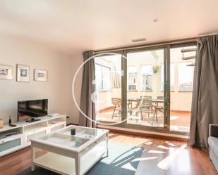 Vista exterior de Àtic de lloguer en  Barcelona Capital amb Aire condicionat, Calefacció i Terrassa