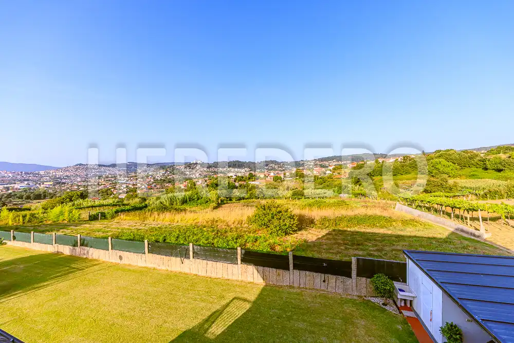 Casa o chalet en venta en Vigo  con Calefacción, Jardín privado y Terraza
