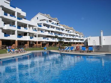Appartement compact avec piscine à vendre à La Duquesa