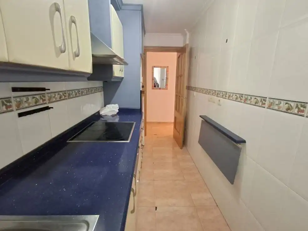 Cocina de Piso en venta en La Roda con Calefacción, Trastero y Balcón