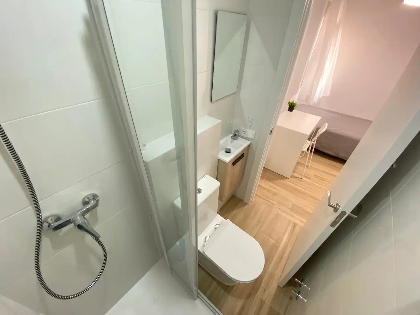 Room in Calle de la Garganta de Aísa, 1, Numancia