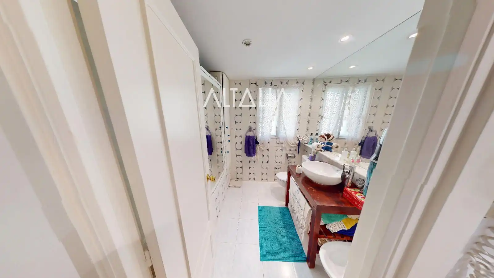 Baño de Piso en venta en Cuenca con Terraza y Trastero