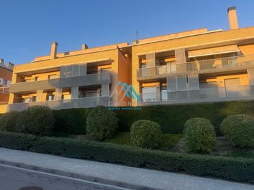 Apartament amb piscina en venda a VicenC Martorell