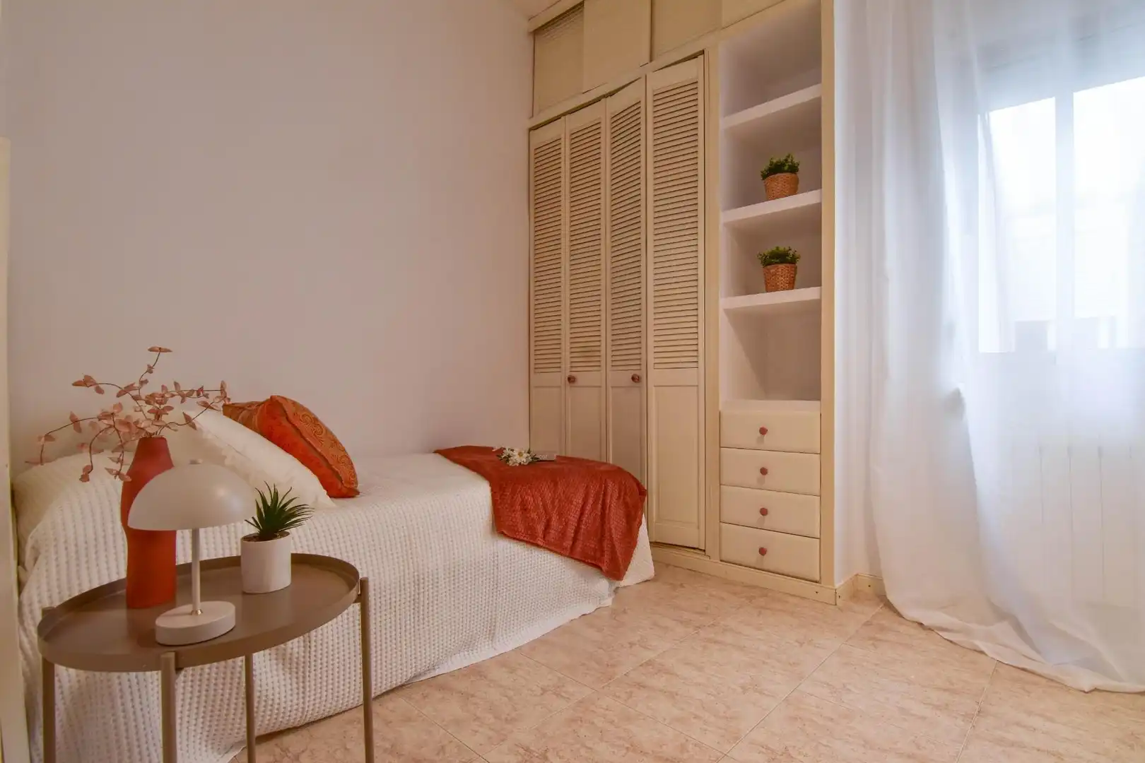 Habitación de Piso en venta en Valencia con Aire acondicionado