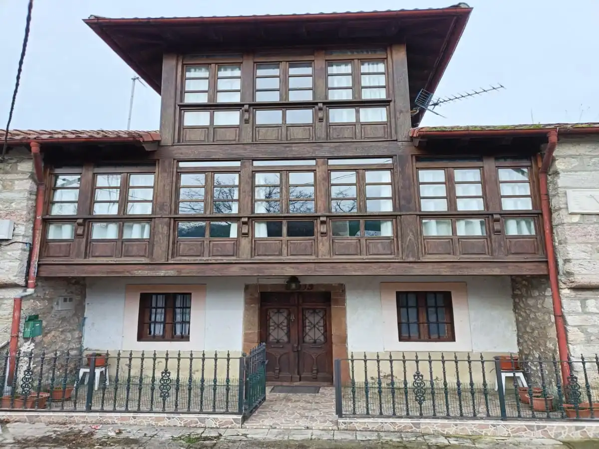 Vista exterior de Casa adosada en venta en Peñamellera Alta con Calefacción, Jardín privado y Terraza