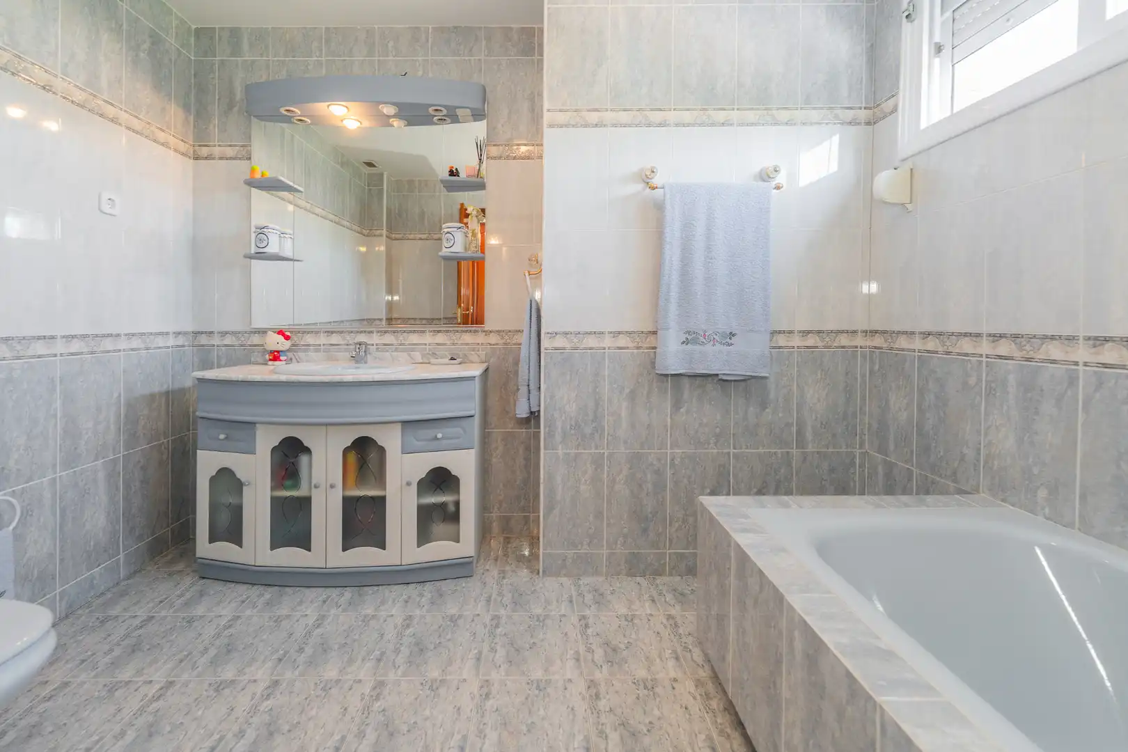 Bathroom of Houses for sale in San Sebastián de los Reyes  with Air Conditioner, Heating and Private garden